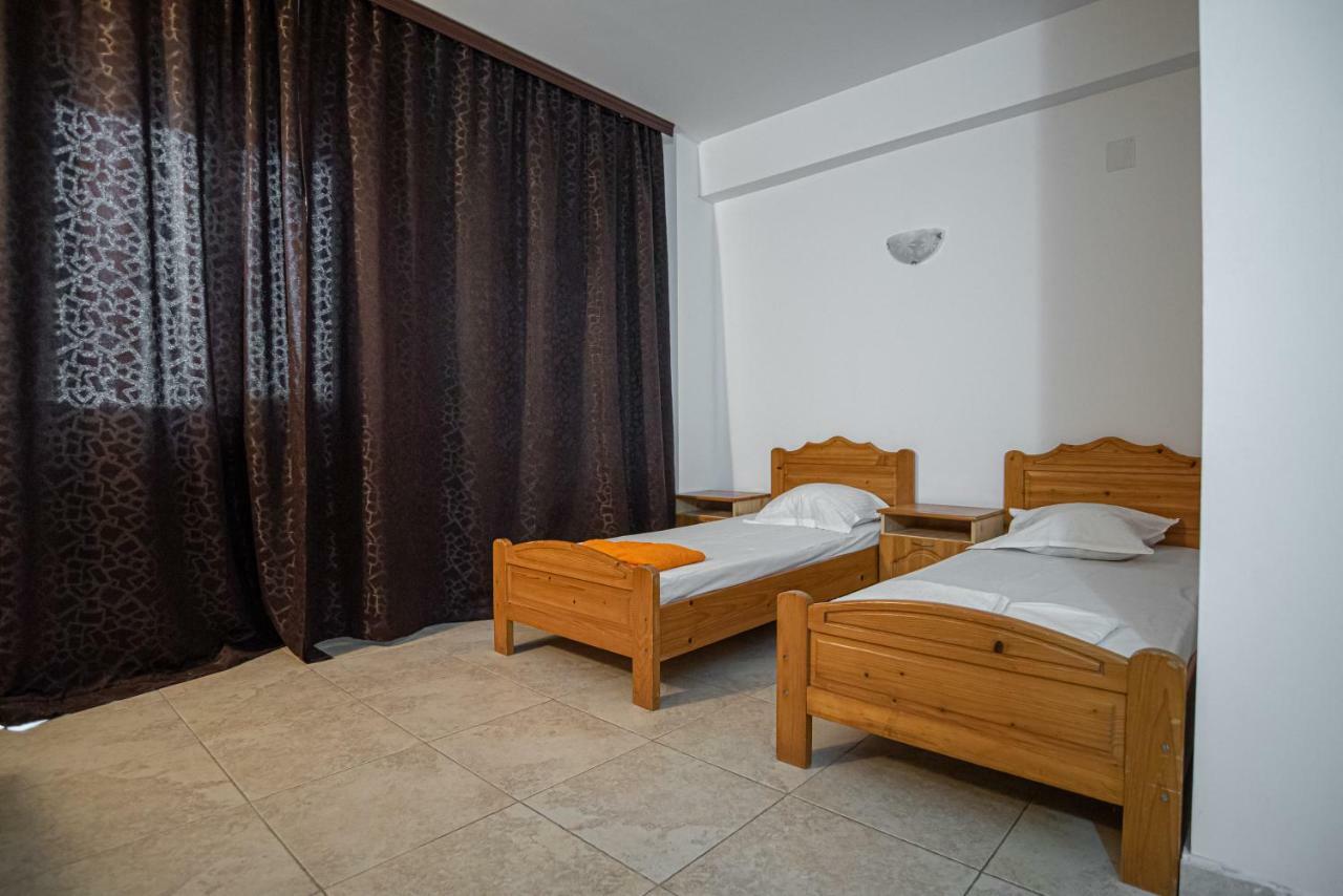 La Papu Si Maia Hotel Ефорие Суд Екстериор снимка